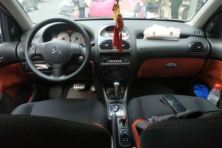 Used Citroen C2 2012 1.6L Automatic Sport Model Center Console