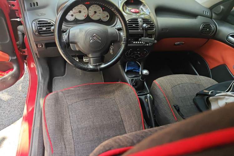 Used Citroen C2 2012 1.4L Manual Sport Model Center Console
