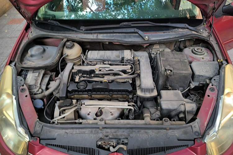 Used Citroen C2 2012 1.6L Automatic Sport Model Engine Bay