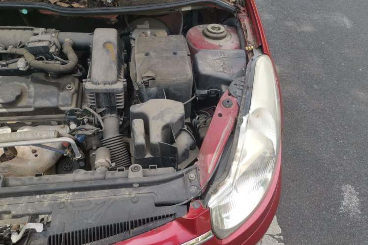 Used Citroen C2 2012 1.4L Manual Sport Model Engine Bay Left