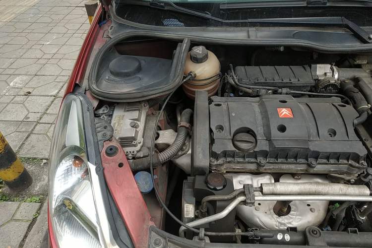 Used Citroen C2 2012 1.6L Automatic Sport Model Engine Bay Right