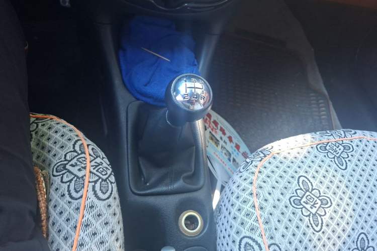 Used Citroen C2 2012 1.4L Manual Sport Model Gear Lever