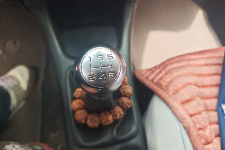Used Citroen C2 2012 1.4L Manual Sport Model Gear Lever