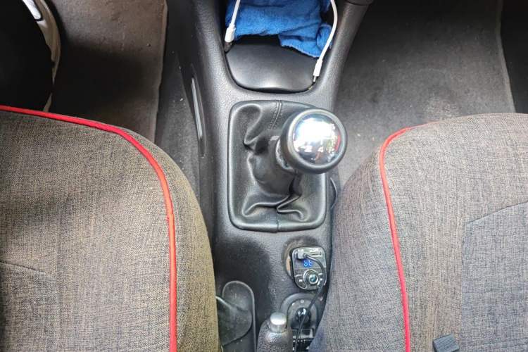 Used Citroen C2 2012 1.4L Manual Sport Model Gear Lever