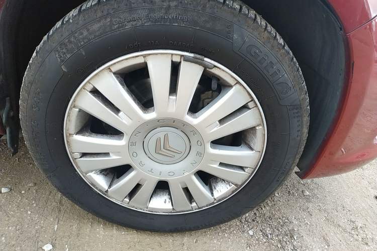 Used Citroen C2 2012 1.6L Automatic Sport Model Right Front Wheel Hub