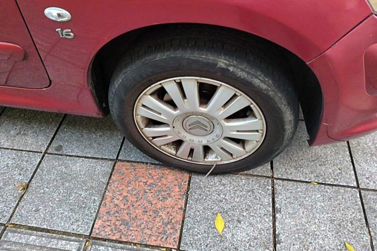 Used Citroen C2 2012 1.6L Automatic Sport Model Right Front Wheel Hub
