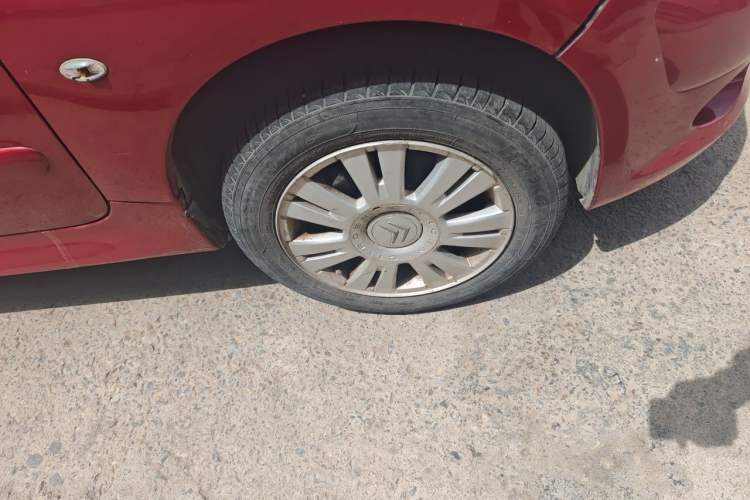 Used Citroen C2 2012 1.4L Manual Sport Model Right Front Wheel Hub
