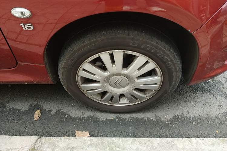 Used Citroen C2 2012 1.6L Automatic Sport Model Right Front Wheel Hub
