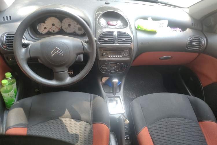 Used Citroen C2 2013 CROSS 1.6L Automatic Sport Model Center Console
