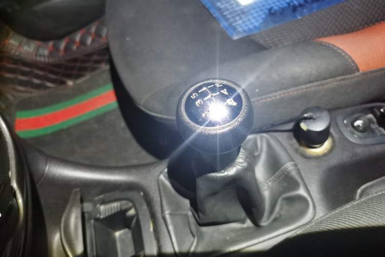 Used Citroen C2 2013 CROSS 1.4L Manual Sport Model Gear Lever