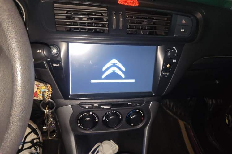 Used Citroen C3-XR 2015 1.6L Automatic Fashion Model Audio And AC Panel