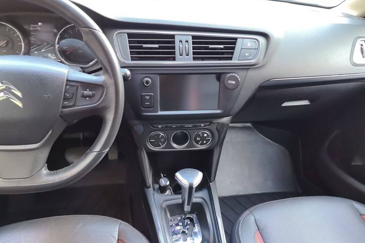 Used Citroen C3-XR 2015 1.6THP Automatic Flagship Model Audio And AC Panel