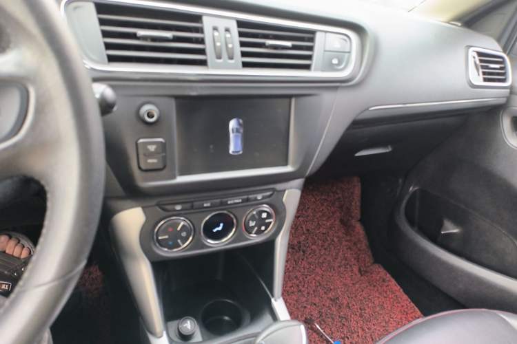 Used Citroen C3-XR 2015 1.6L Automatic Pioneer Model Audio And AC Panel