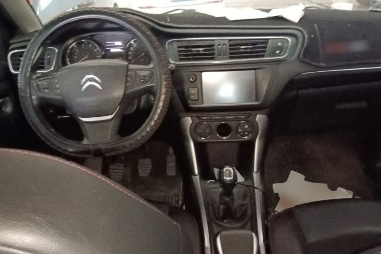 Used Citroen C3-XR 2015 1.6L Manual Pioneer Model Center Console