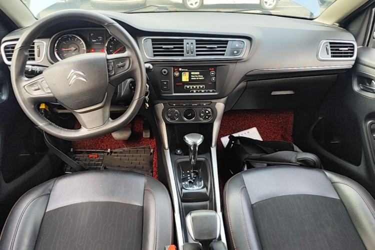 Used Citroen C3-XR 2015 1.6L Automatic Pioneer Model Center Console