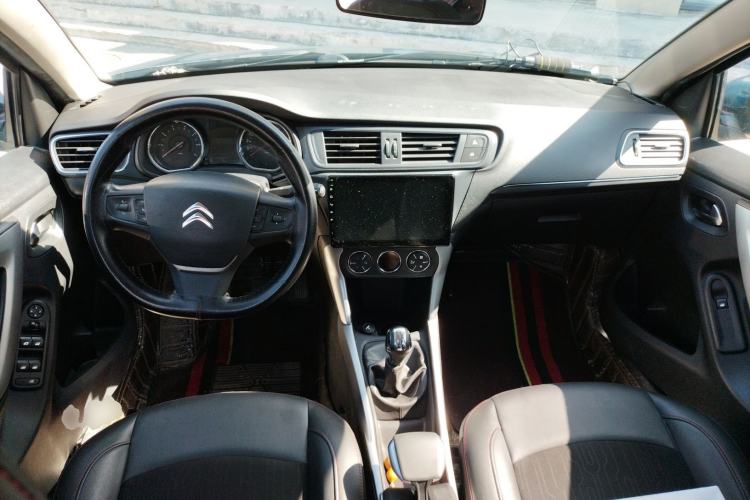 Used Citroen C3-XR 2015 1.6L Manual Pioneer Model Center Console