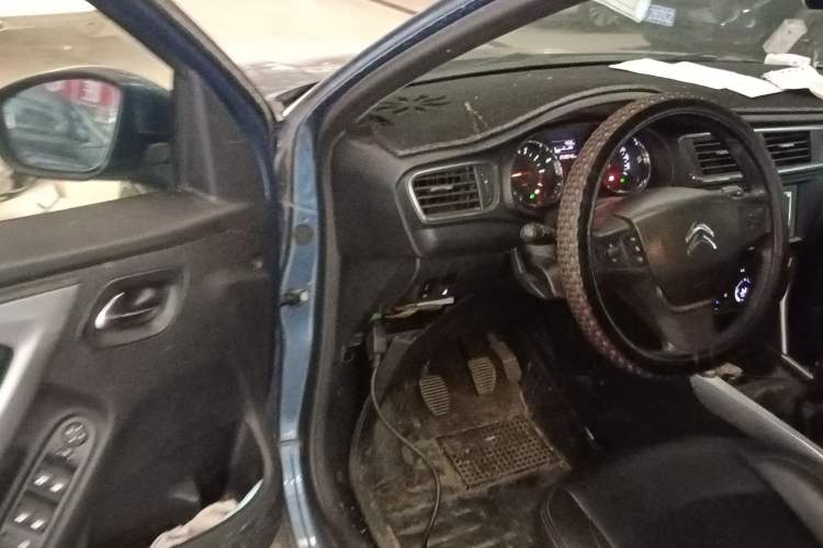 Used Citroen C3-XR 2015 1.6L Manual Pioneer Model Driver Seat