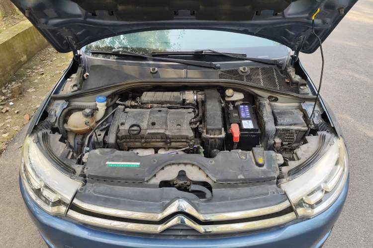 Used Citroen C3-XR 2015 1.6L Automatic Fashion Model Engine Bay