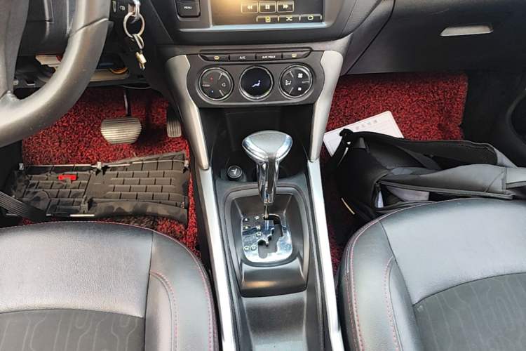 Used Citroen C3-XR 2015 1.6L Automatic Pioneer Model Gear Lever