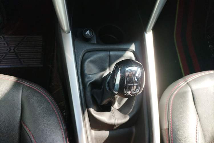 Used Citroen C3-XR 2015 1.6L Manual Pioneer Model Gear Lever