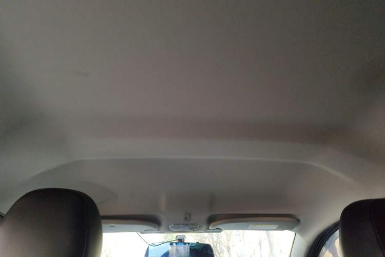 Used Citroen C3-XR 2015 1.6L Automatic Fashion Model Headliner