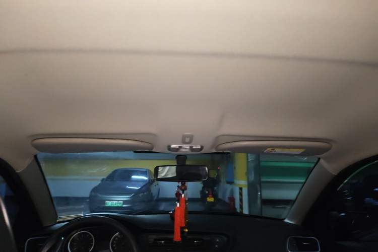 Used Citroen C3-XR 2015 1.6L Automatic Fashion Model Headliner