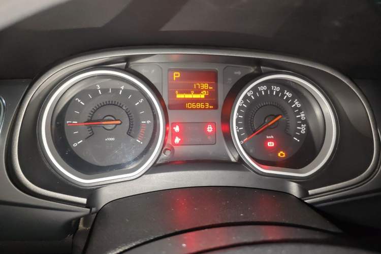 Used Citroen C3-XR 2015 1.6L Automatic Fashion Model Instrument Cluster