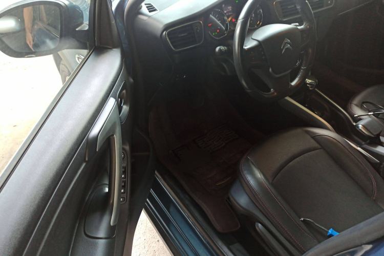 Used Citroen C3-XR 2015 1.6L Automatic Pioneer Model Interior 3