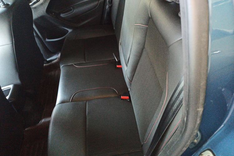 Used Citroen C3-XR 2015 1.6L Automatic Pioneer Model Interior 4
