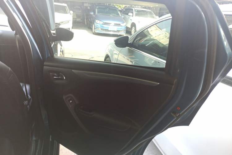 Used Citroen C3-XR 2015 1.6L Automatic Pioneer Model Interior 6
