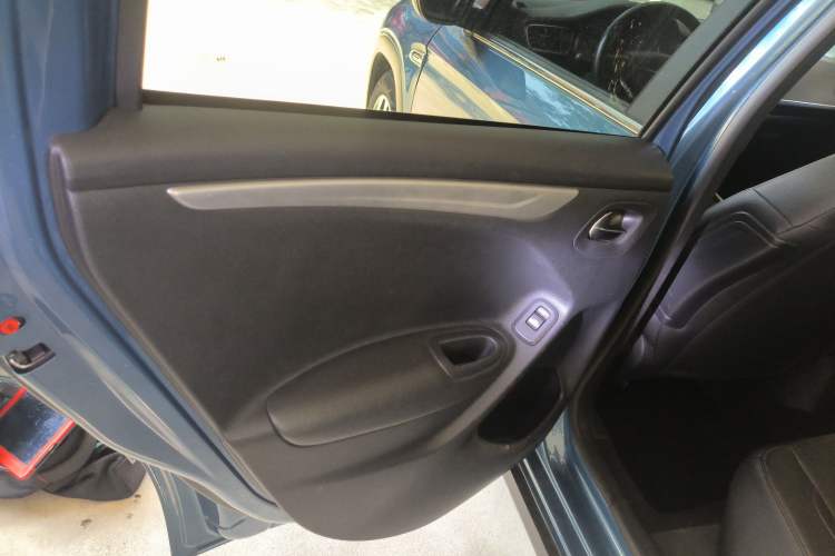 Used Citroen C3-XR 2015 1.6L Automatic Smart Version Interior 8