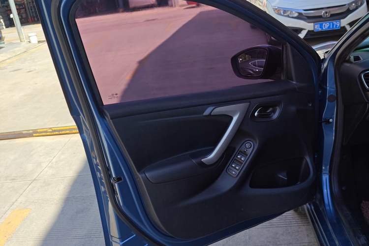 Used Citroen C3-XR 2015 1.6L Automatic Pioneer Model Left Front Door Interior