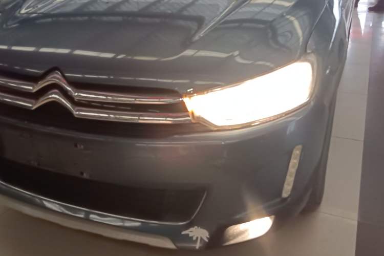 Used Citroen C3-XR 2015 1.6L Manual Pioneer Model Left Front Headlight