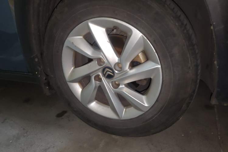Used Citroen C3-XR 2015 1.6L Automatic Fashion Model Right Front Wheel Hub
