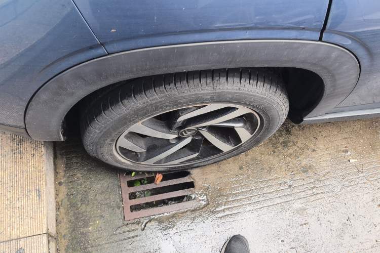 Used Citroen C3-XR 2015 1.6L Automatic Pioneer Model Right Rear Wheel Hub