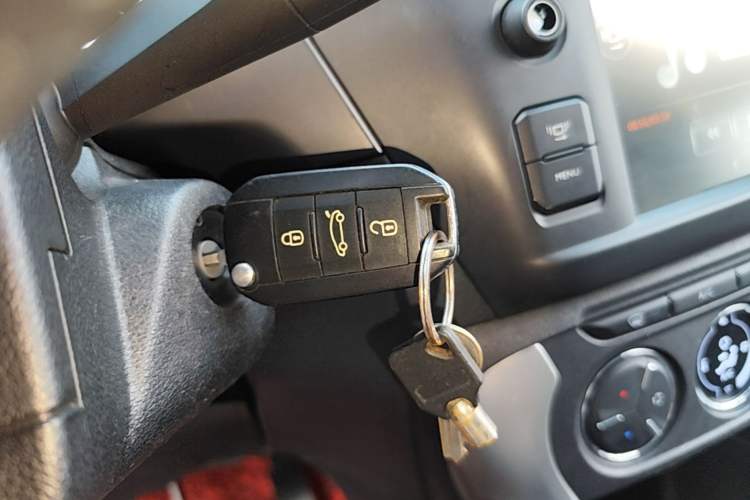 Used Citroen C3-XR 2015 1.6L Automatic Pioneer Model Vehicle Key