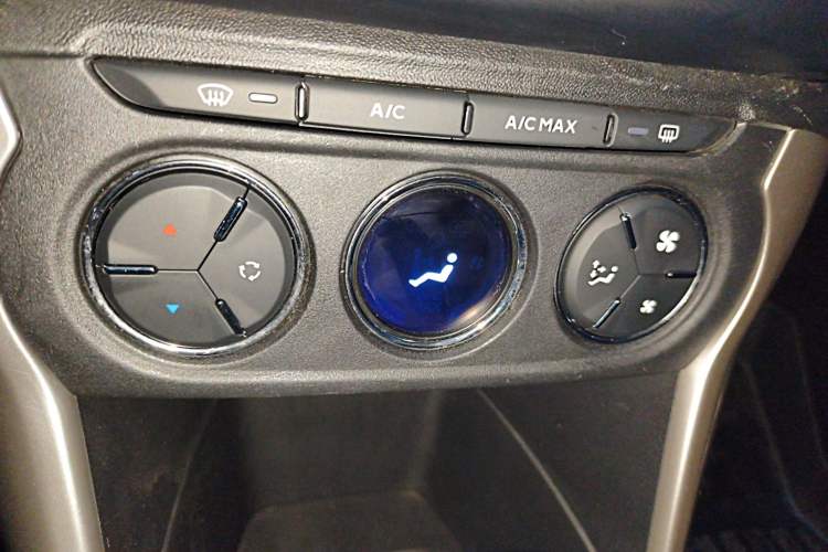 Used Citroen C3-XR 2015 1.6L Automatic Pioneer Model Audio And AC Panel
