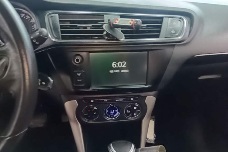 Used Citroen C3-XR 2015 1.6L Automatic Pioneer Model Audio And AC Panel