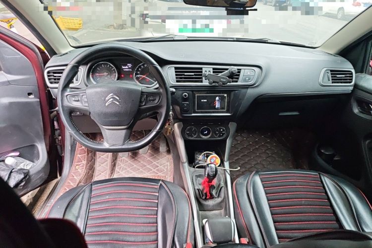 Used Citroen C3-XR 2015 1.6L Manual Pioneer Model Center Console