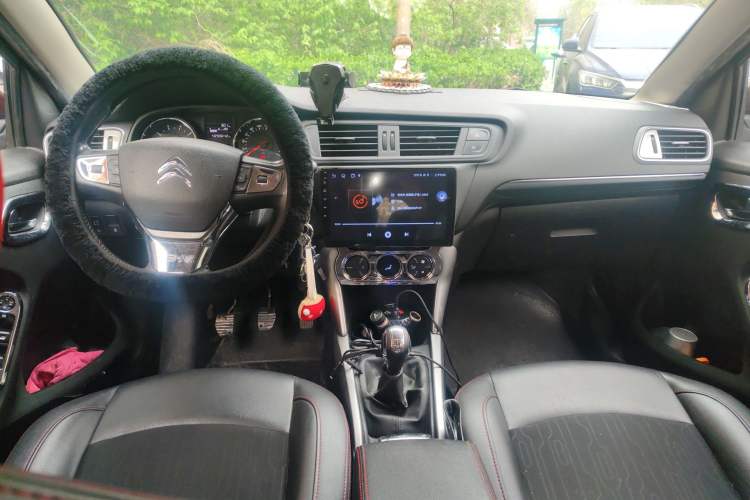 Used Citroen C3-XR 2015 1.6L Manual Pioneer Model Center Console