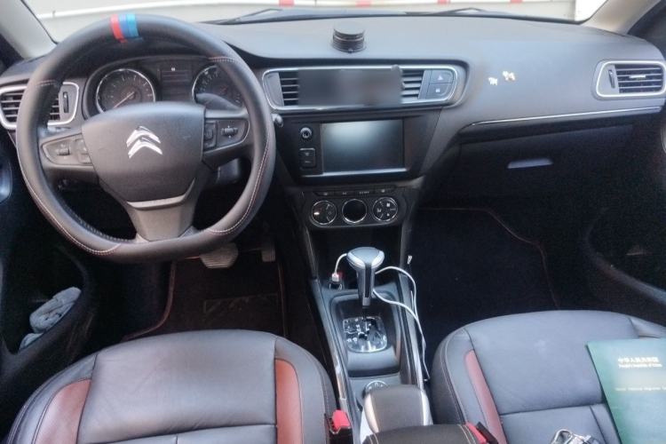 Used Citroen C3-XR 2015 1.6THP Automatic Flagship Model Center Console