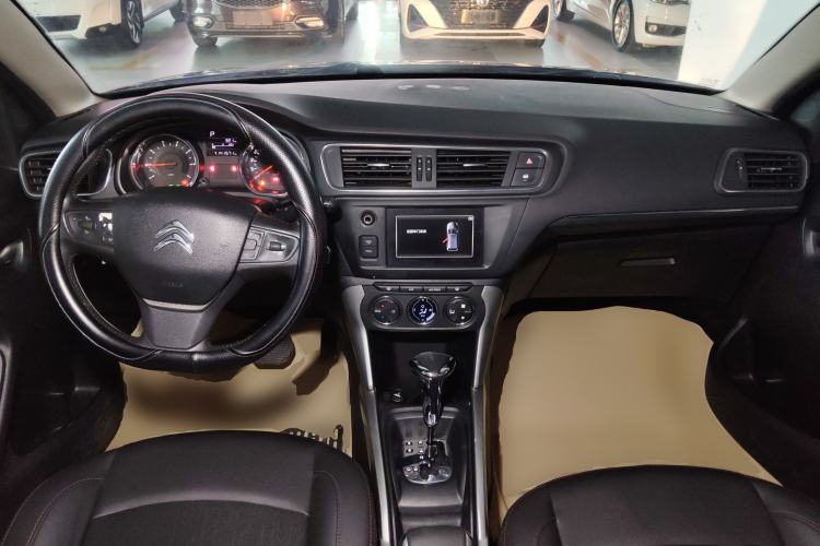 Used Citroen C3-XR 2015 1.6L Automatic Pioneer Model Center Console
