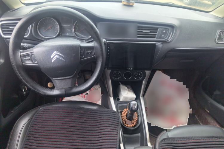 Used Citroen C3-XR 2015 1.6L Manual Pioneer Model Center Console
