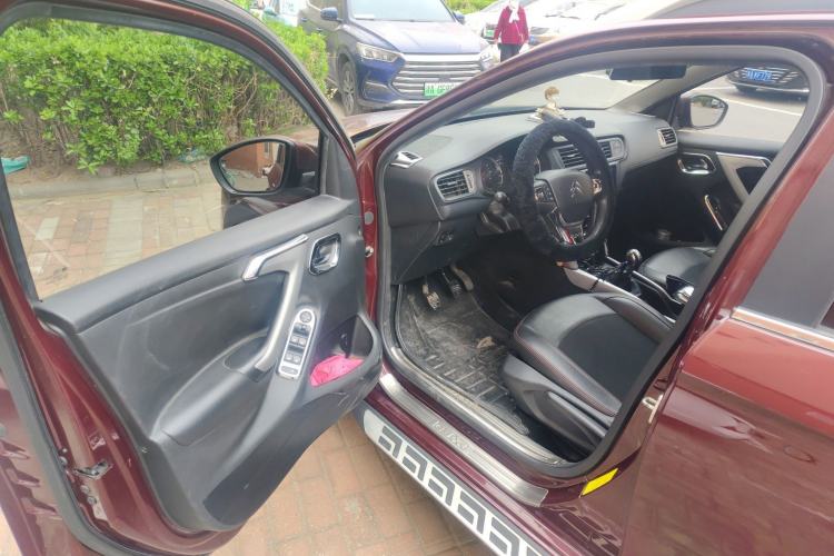 Used Citroen C3-XR 2015 1.6L Manual Pioneer Model Driver Seat
