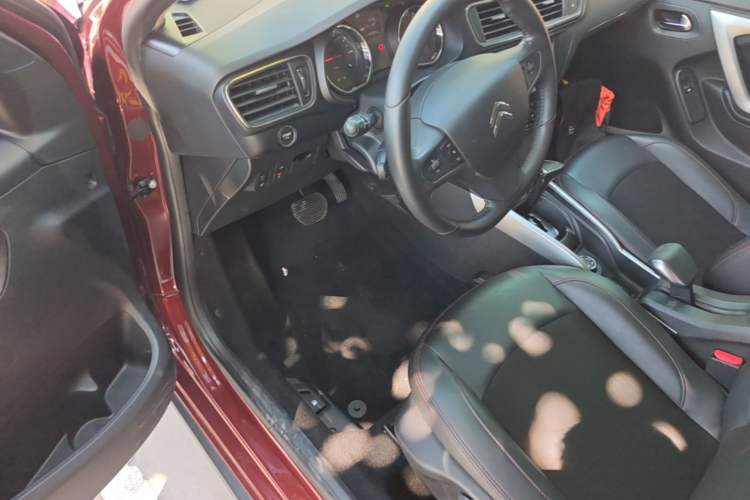 Used Citroen C3-XR 2015 1.6THP Automatic Smart Model Driver Seat