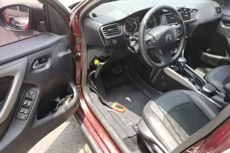 Used Citroen C3-XR 2015 1.6THP Automatic Smart Model Driver Seat