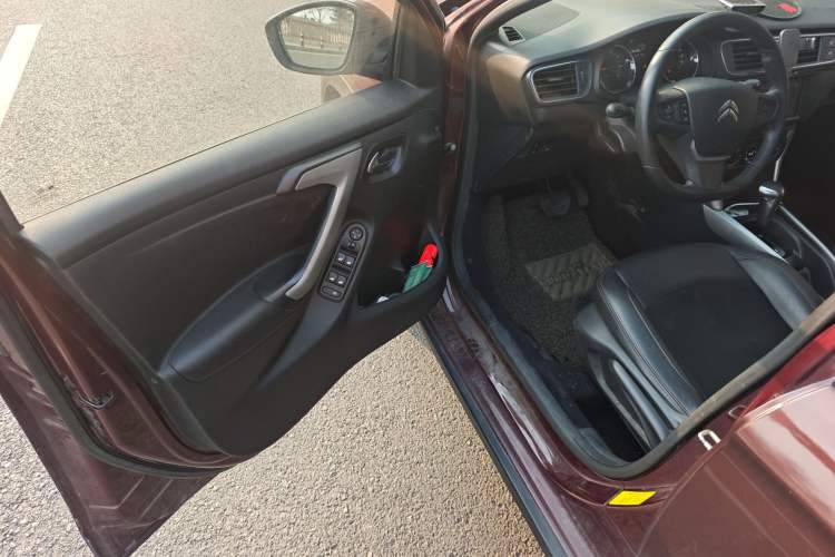 Used Citroen C3-XR 2015 1.6L Automatic Pioneer Model Driver Seat