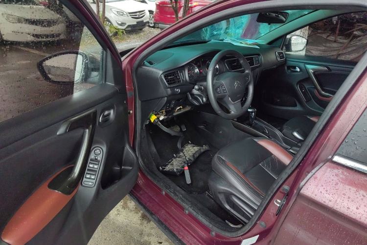 Used Citroen C3-XR 2015 1.6THP Automatic Flagship Model Driver Seat