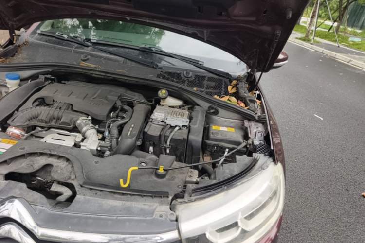 Used Citroen C3-XR 2015 1.6THP Automatic Pioneer Model Engine Bay Left