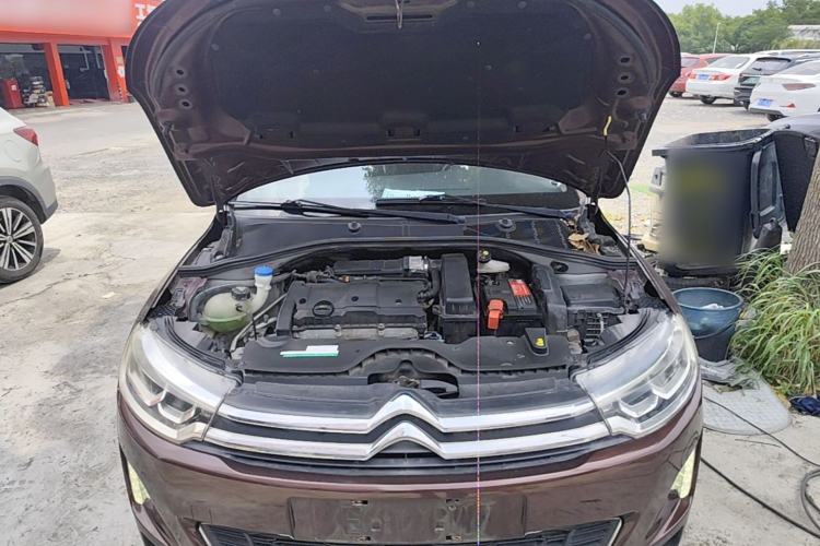 Used Citroen C3-XR 2015 1.6L Manual Pioneer Model Engine Bay